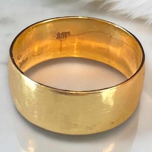 Gorgeous 18K Yellow Gold 6mm Wide Wedding Band Ring Size 5.75