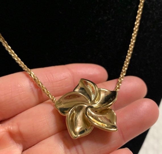 Gorgeous 14K Yellow Gold Large Plumeria Flower Pe… - image 8