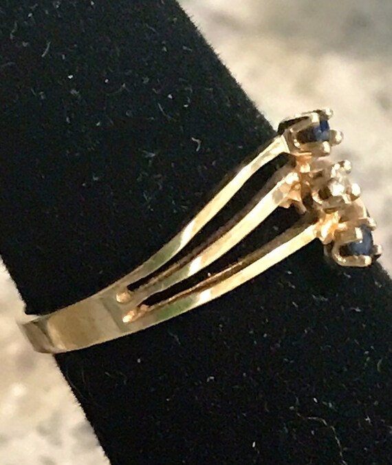 Vintage 14K Yellow Gold SAPPHIRE and DIAMOND Ring… - image 4