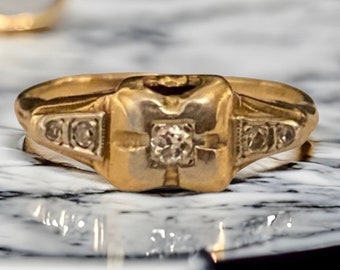Antique 14k Yellow Gold .17 CTW Diamond Ring Size 5 Beauty!