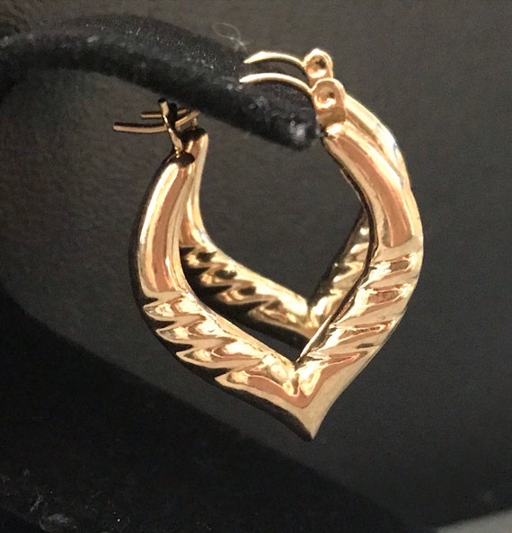 Vintage 14K Yellow Gold Fancy Puffed Hoop Earrings