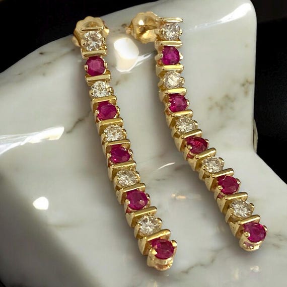 GORGEOUS Custom 14k Yellow Gold 3 CTW Ruby and Di… - image 4