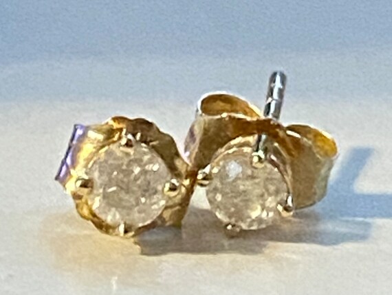 Vintage 14K Yellow Gold .20 CTW Diamond Stud Earr… - image 9