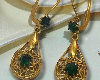 GORGEOUS Vintage 14K Yellow Gold 1.25” EMERALD Leverback Dangle Pierced Earrings