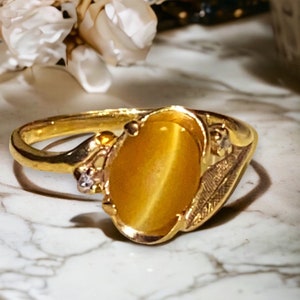 Vintage 10k Yellow Gold Tigers Eye Gem Diamond Ring Size 6.75