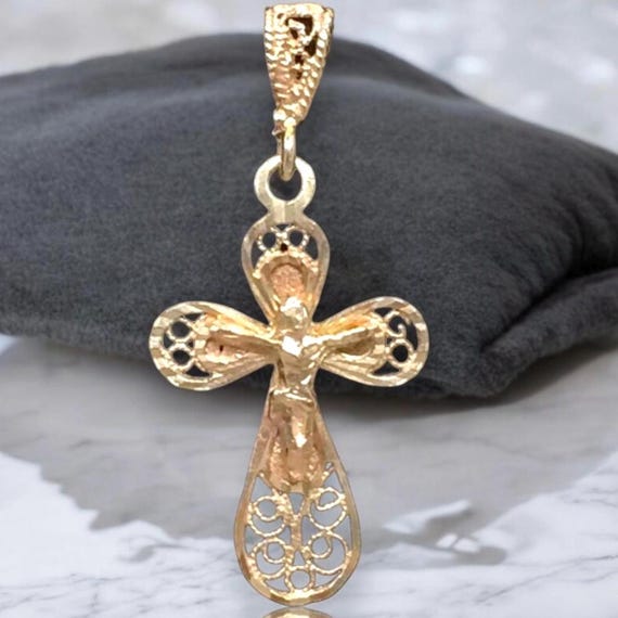 Vintage 14K Yellow Gold Filagree Cross - image 3