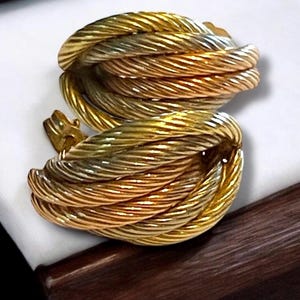 Beautiful Vintage 14k Tri-Color Gold Twist Style Stud Earrings!