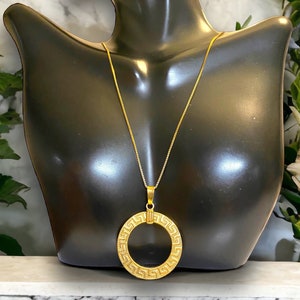 GORGEOUS Vintage Yellow Gold GREEK KEY Large Round Pendant 32.5” Box Chain Necklace!