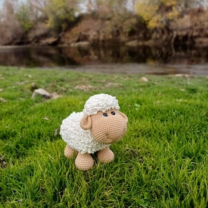 Woolly the Cute Sheep Amigurumi Crochet Pattern – Farm Animal Plush Toy PDF, DIY Soft Lamb Doll, Beginner-Friendly Pattern