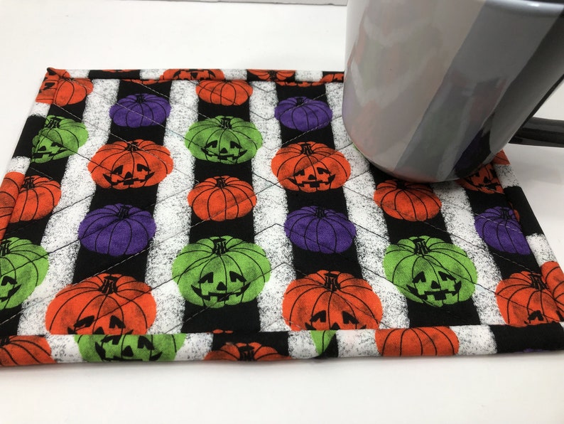Halloween Spider Mug Rug: Quilted Table Mat, Large Coaster image 6