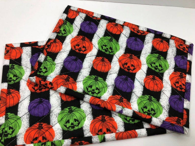 Halloween Spider Mug Rug: Quilted Table Mat, Large Coaster 3 Color Pumpkins