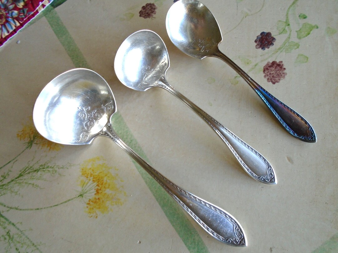 Oneida Serving Pieces, 2 Serving Ladles, 1 Sugar/berry Spoon