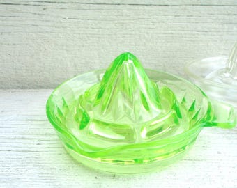 Juice Reamers, Choice of 3 different Juice Reamers, Green, Glass with spout, 2 Clear Glass /w spout.
