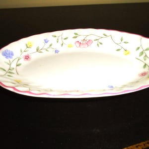 Summer Chintz, Oval Relish Plate, Johnson Brothers, Length: 7 7/8&quot;. Scalloped Rim, Microwave, Dishwasher Safe, Appear New, Earthenware