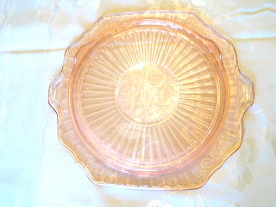 Pink Anchor Hocking Glass Cake Stand Plate w/ Handle, Mayfair Open Rose. Floral Center, Ribbed Fan Design. Very Fine Condition, 11" x 10"