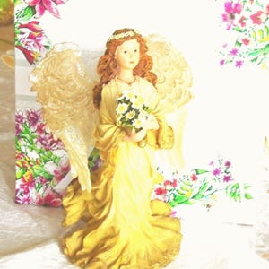 Charming Angel Collection, Amissa Guardian of Friendship. Blessed those who have gift of making friends, it is one of God's Best Gifts