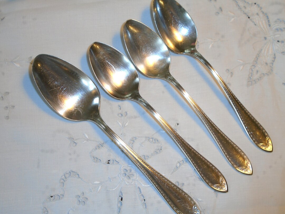 Oneida Serving Pieces, 3 Soup Spoons, 1 Large Serving Spoon, Vintage
