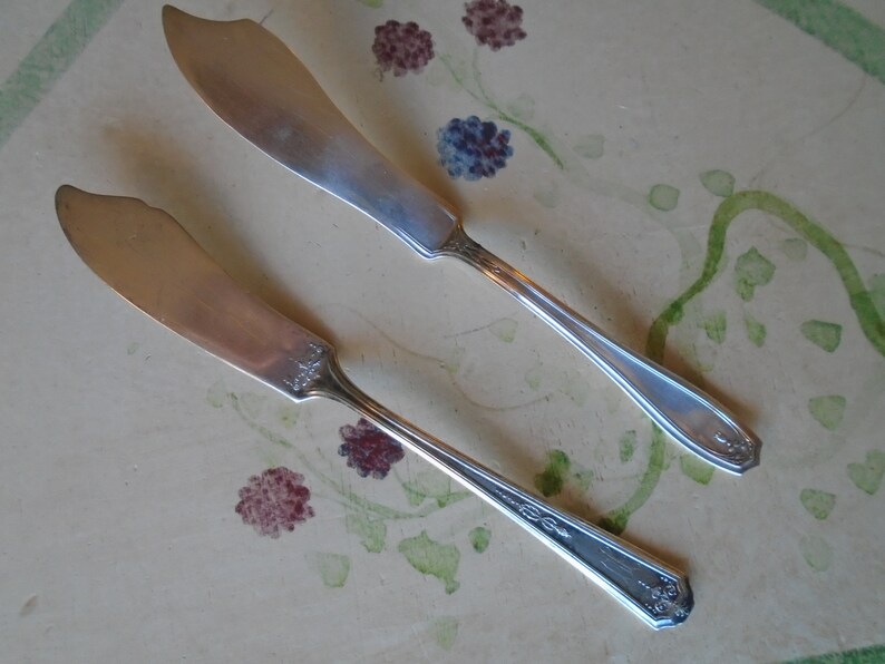 Master Butter Knife, Choice ONEIDA Community, TUDOR Plate, 7.5 or 1881