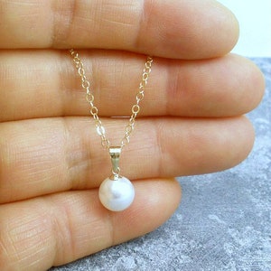 Single Pearl 14k Gold Filled Necklace, Pearl Drop Necklace, Bridesmaid Gift, Made of Honor Jewelry, Bridal Gift Idea, Wedding Pearl Necklace image 2