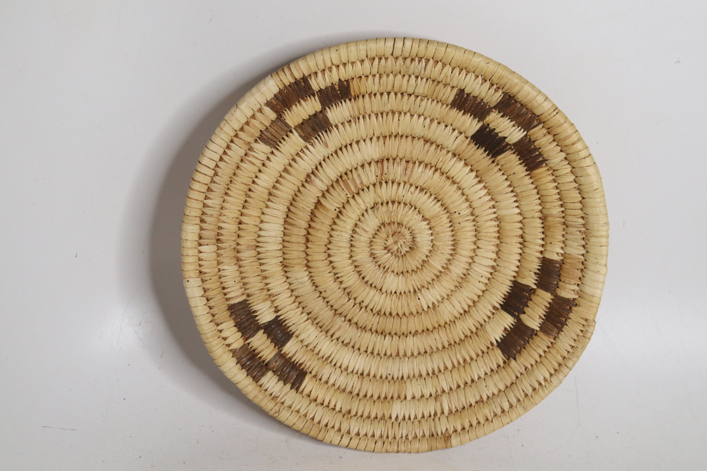 Small Native American Papago Tohono O'odham Two-Color Flat Basket