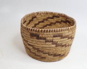 Antique Papago Basket - Pre-1930s - Tohono O'odham Basket - Native American Basket - Indian Basket - 1930s - 5 1/2 x3 1/2 inches