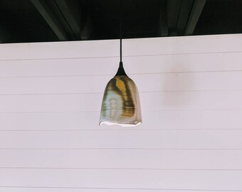 Rústico moderno hecho a mano iluminación industrial colgante- madera variable única disparada sombra cerámica cobre pátina