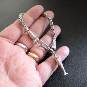 Vintage Popcorn Bracelet with Articulated Fish Charm Chunky 15.3g Sterling Silver 925 Hook & Loop Clasp 7.5 Inches image 1