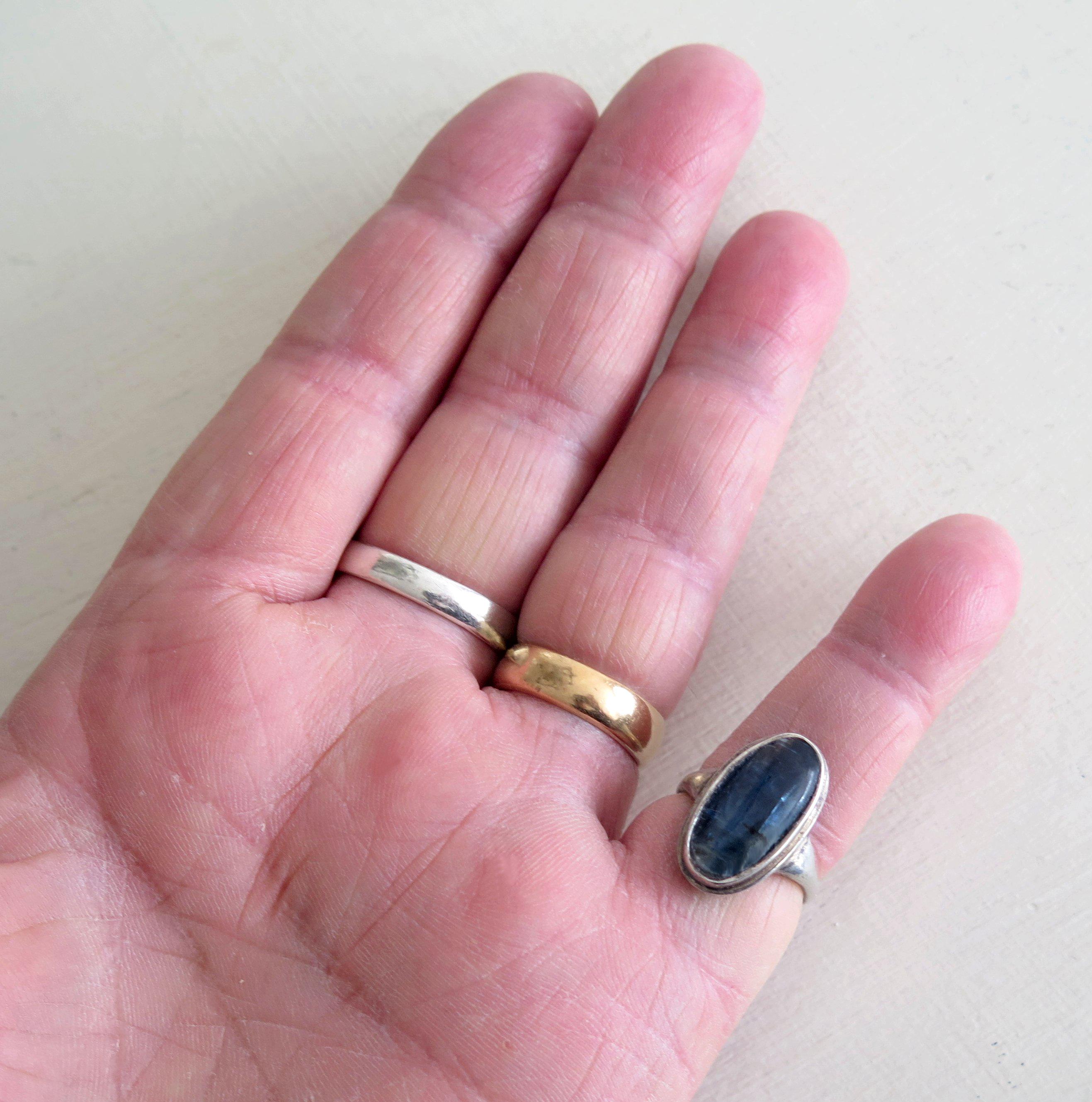 ヴィンテージアンティークリング 5.7g 純銀製 クラシックデザイン 天然 