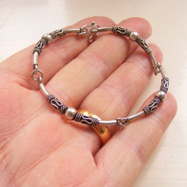 RESERVED for lincalin - Vintage 8.8g Solid Sterling Silver 925 Bali Style Byzantine Bracelet 7"