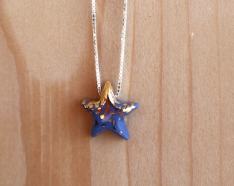 Collier étoile bleue en porcelaine