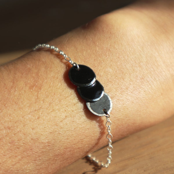 Bracelet noir en porcelaine