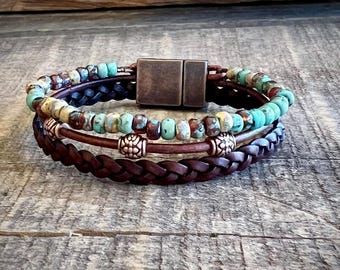 Pulsera envolvente estilo bohemio natural, joyería hippie urbana, cierre magnético fácil de usar.
