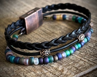 Pulsera envolvente estilo bohemio natural, joyería hippie urbana, cierre magnético fácil de usar.