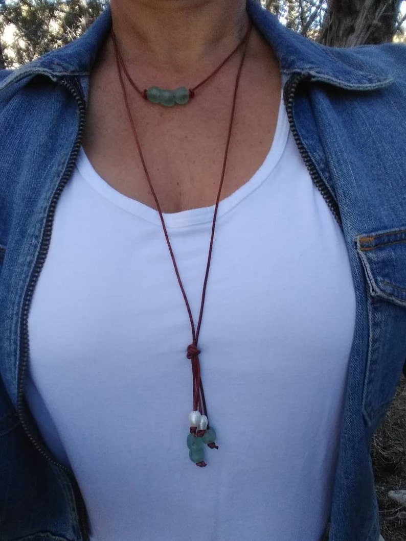 Collier de perles et de verre de mer bleu, collier en cuir réglable en verre de plage, cadeau pour elle image 2