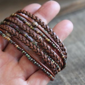 Pulsera, Capas, pila, Pulsera Boho Wrap, Pulsera de cuero, Envoltura con cuentas de cuero, Estilo Boho, Regalo unisex imagen 6