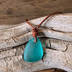 Blue Sea Glass Leather Choker: Unisex Boho Necklace