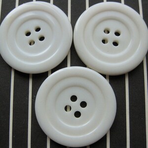 Giant Flower Buttons, Giant CREAM Flower Buttons 6.5cm, Extra Large Buttons,  Huge Novelty Button, Giant Children's Buttons, UK Buttons Shop 