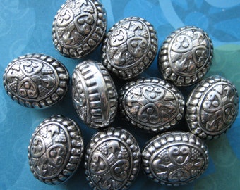 10 Pc Large Acrylic Silver Beads for Jewelry Crafts | 19mm x 16mm x 12mm Antique Style Beads | Silver Tone Acrylic Beads | Large Oval Beads