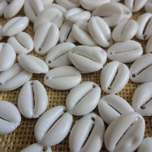 Cowry Shells, Acrylic Cowrie Beads, Decorative Beads, Indian Craft Supplies, DIY Projects - 100 pcs White