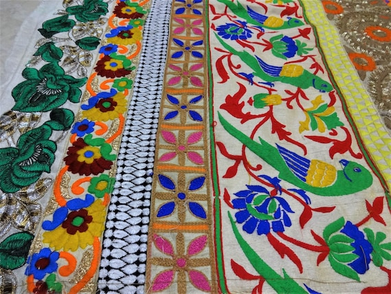 Tissu indien, tissu brodé, dentelle Textile travail tissus, Textile dentelle indien, Boho Decor, couture approvisionnement, Zari tissu 25 Tissu indien, tissu brodé, dentelle Textile travail tissus, Textile dentelle indien, Boho Decor, couture approvisionnement, Zari tissu 25