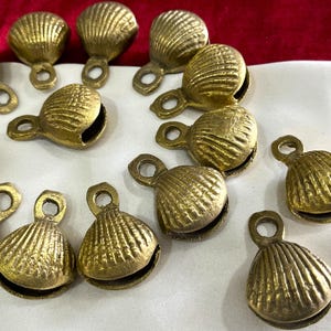33 mm indiska mässingsklockor, stora metallklockor, zigenarklockor - set med 2 etniska mässingsklockor - snäckformade