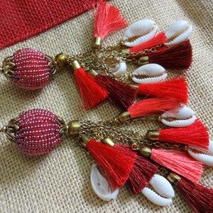2 Pcs Cowrie Tassels, Silk Tassels, Chain Tassels, Purse & Handbag Decoration, Indian Tassels with Silk Tassels,Beaded Ball Tassels