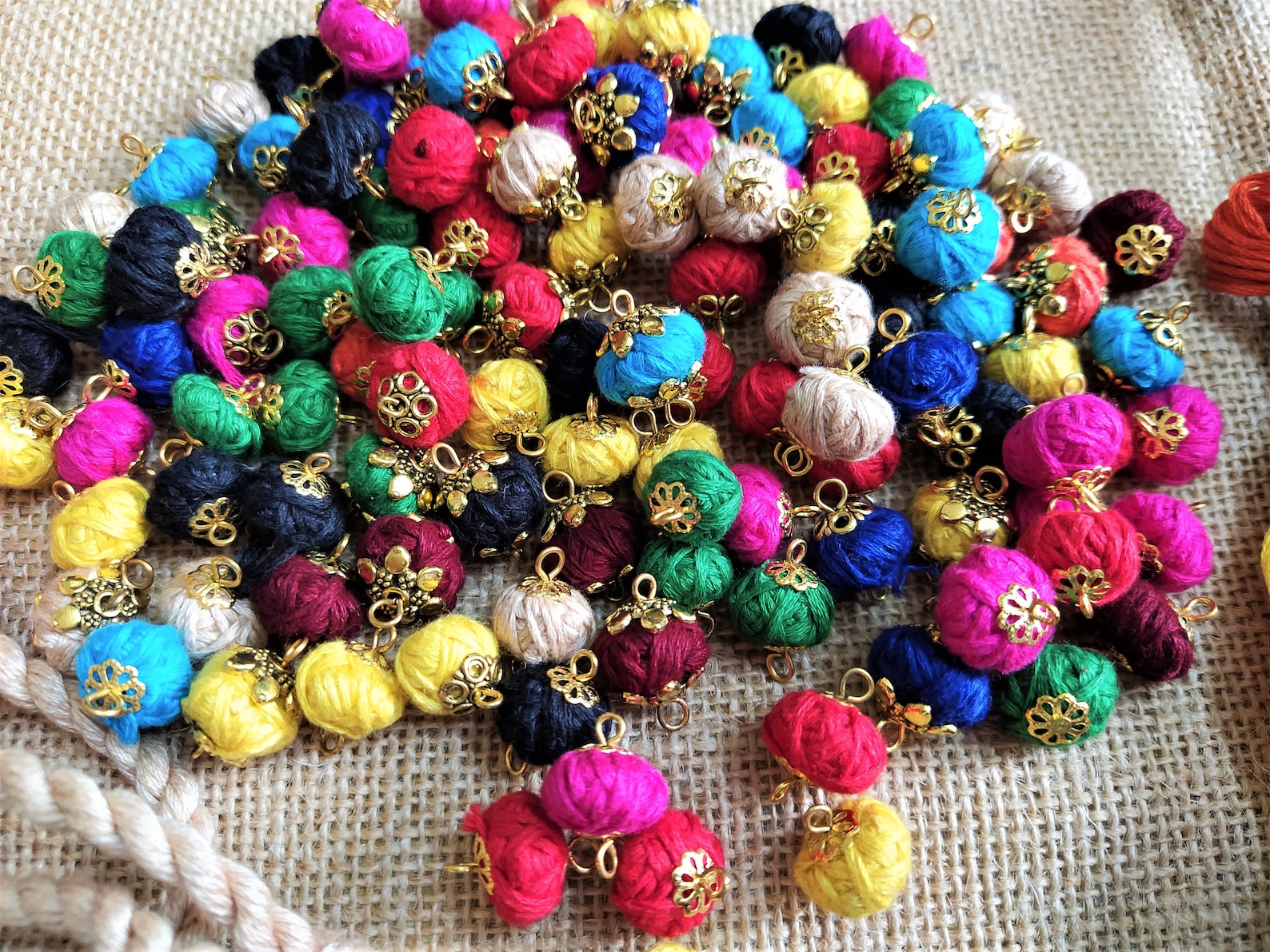 50 Pcs Handmade Thread Balls With Metal Cap and Wire Hook, Cotton Balls ...