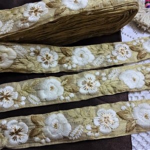 Indiase geborduurde kant, florale decoratieve trim, ambachtelijke lint, Sari Border, Journal versiering, Boho Fabric Kant, Bruiloft naaien Levering -1 werf