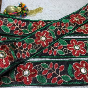 Indische dekorative Trim, Handwerk Band, Sari Grenze, Scrapbook Verzierung, bestickte Stoff Spitze, Nähen Trim - 1 Meter