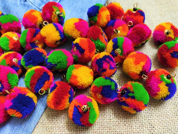 25 Pcs Handmade Pom Poms Balls With Wire Loop, Woolen Pom Poms, Yarn Balls,  Craft and Decoration Supply LARGE Size With Brass Wire Hook 