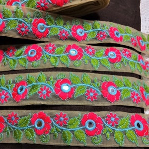 Indian Trim, Indian Geborduurde Kant, Handgemaakte Trim, Saree Border, Net Fabric Lace, Floral Lace, Indian Ribbon - 9 yards