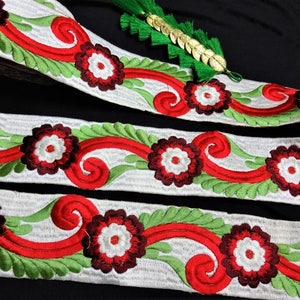 Indische geborduurde kant, brede Trim Saree grens, stof Lace, decoratieve Lace, Indiase lint, geborduurd Trim - 1 Yard