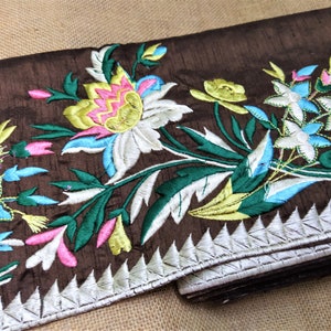 Indiase kant, geborduurde brede trim, Sari border, decoratieve stof kant, Indiase lint, groothandel naaien levering - 1 yard
