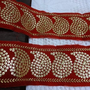 Indische bestickte Spitze, breite Pailletten Paisley Trim, Handwerk Band, Saree Grenze, Verzierung, Stoff Spitze, dekorative Spitze - 1 Meter rot